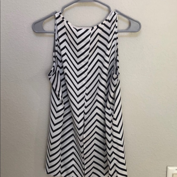 Tank - Picture 2 of 2